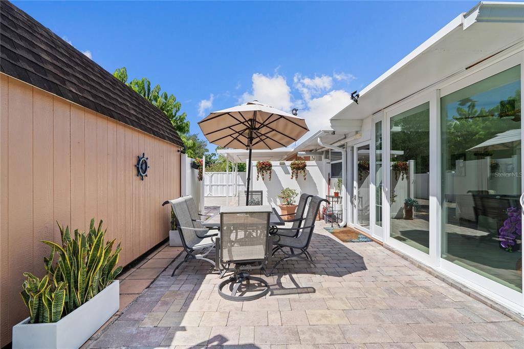For Sale: $615,000 (4 beds, 3 baths, 1954 Square Feet)