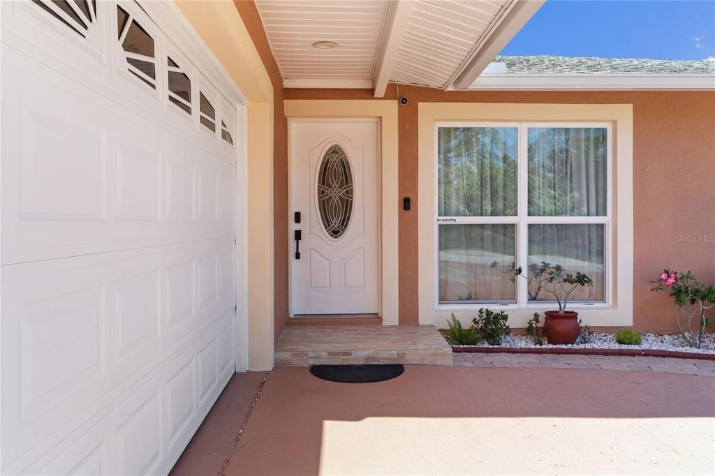 For Sale: $615,000 (4 beds, 3 baths, 1954 Square Feet)