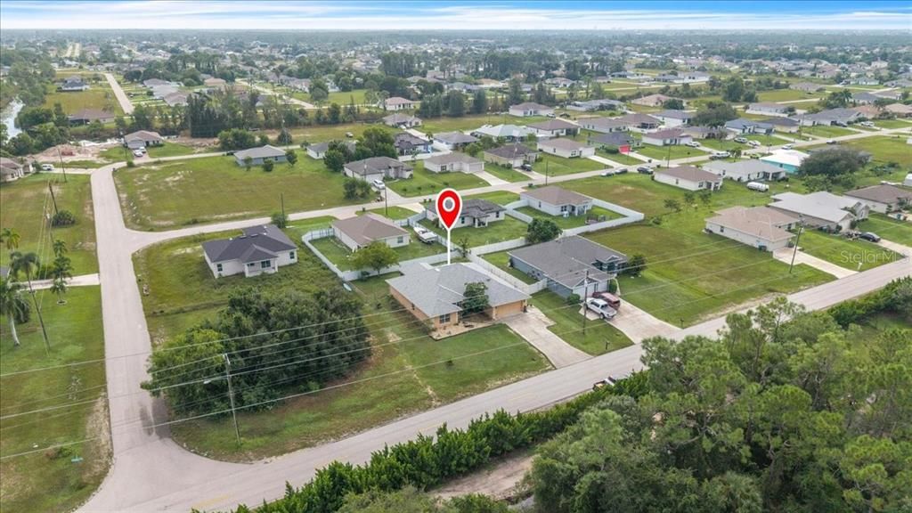 На продажу: $349,995 (4 спален, 2 ванн, 2335 Квадратных фут)