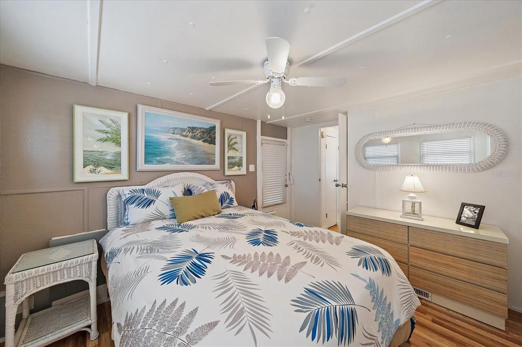For Sale: $110,000 (2 beds, 2 baths, 814 Square Feet)