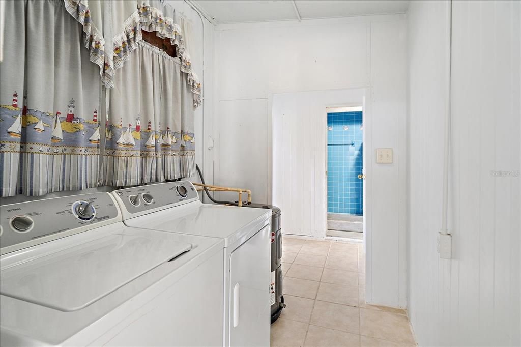 For Sale: $110,000 (2 beds, 2 baths, 814 Square Feet)