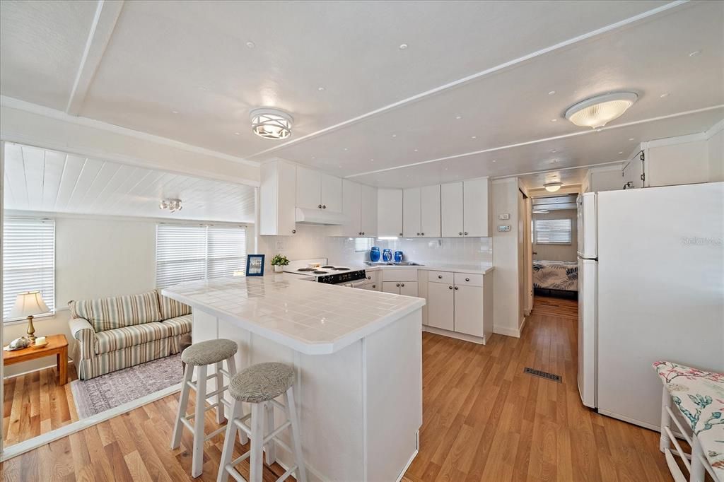For Sale: $110,000 (2 beds, 2 baths, 814 Square Feet)