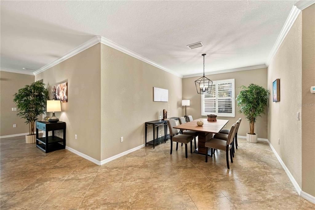 En Venta: $458,500 (2 camas, 2 baños, 1900 Pies cuadrados)