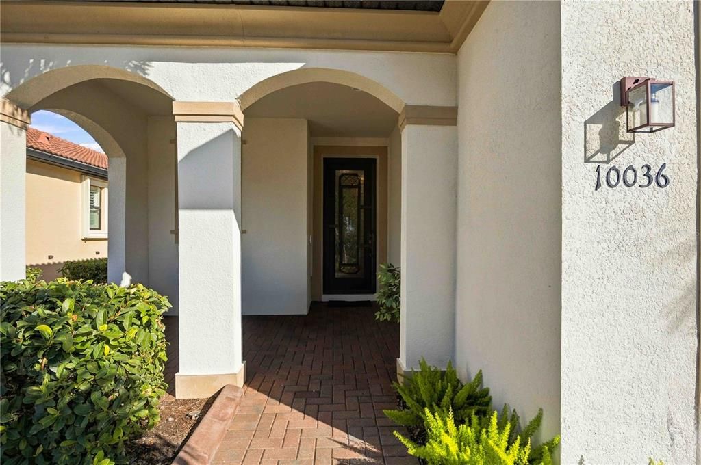 En Venta: $458,500 (2 camas, 2 baños, 1900 Pies cuadrados)