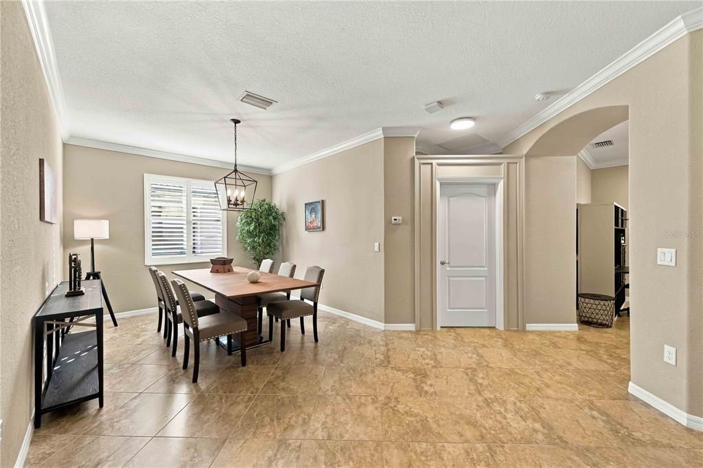 En Venta: $458,500 (2 camas, 2 baños, 1900 Pies cuadrados)