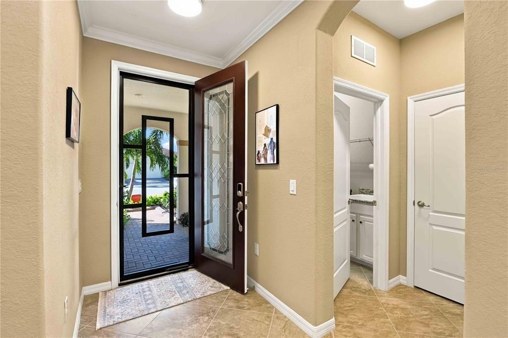 En Venta: $458,500 (2 camas, 2 baños, 1900 Pies cuadrados)