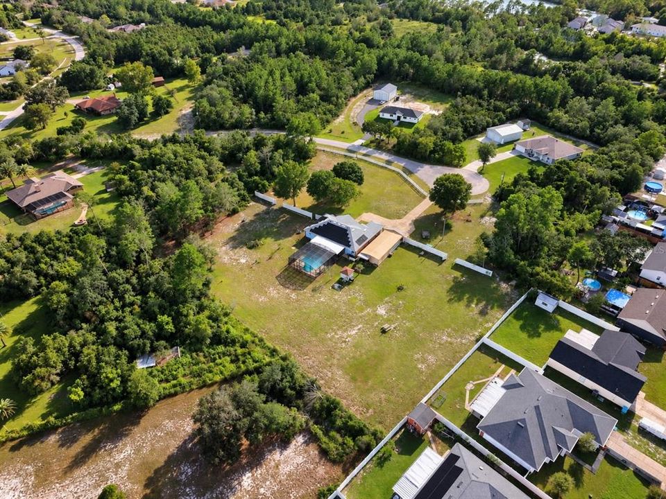 For Sale: $635,000 (5 beds, 2 baths, 2514 Square Feet)
