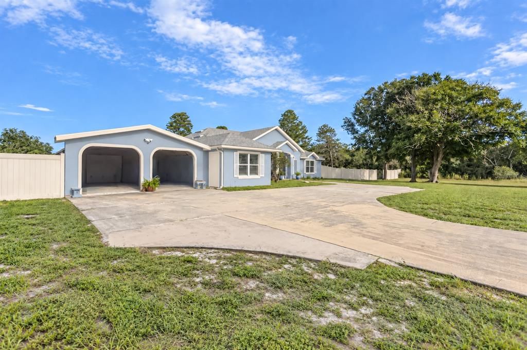 For Sale: $635,000 (5 beds, 2 baths, 2514 Square Feet)