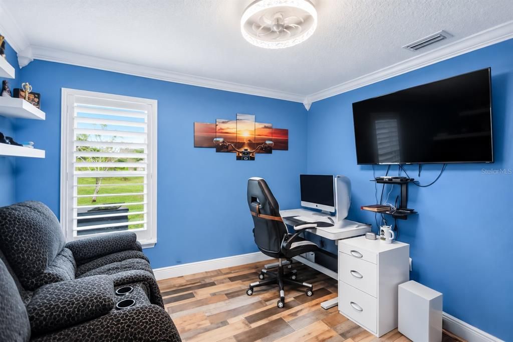 For Sale: $635,000 (5 beds, 2 baths, 2514 Square Feet)