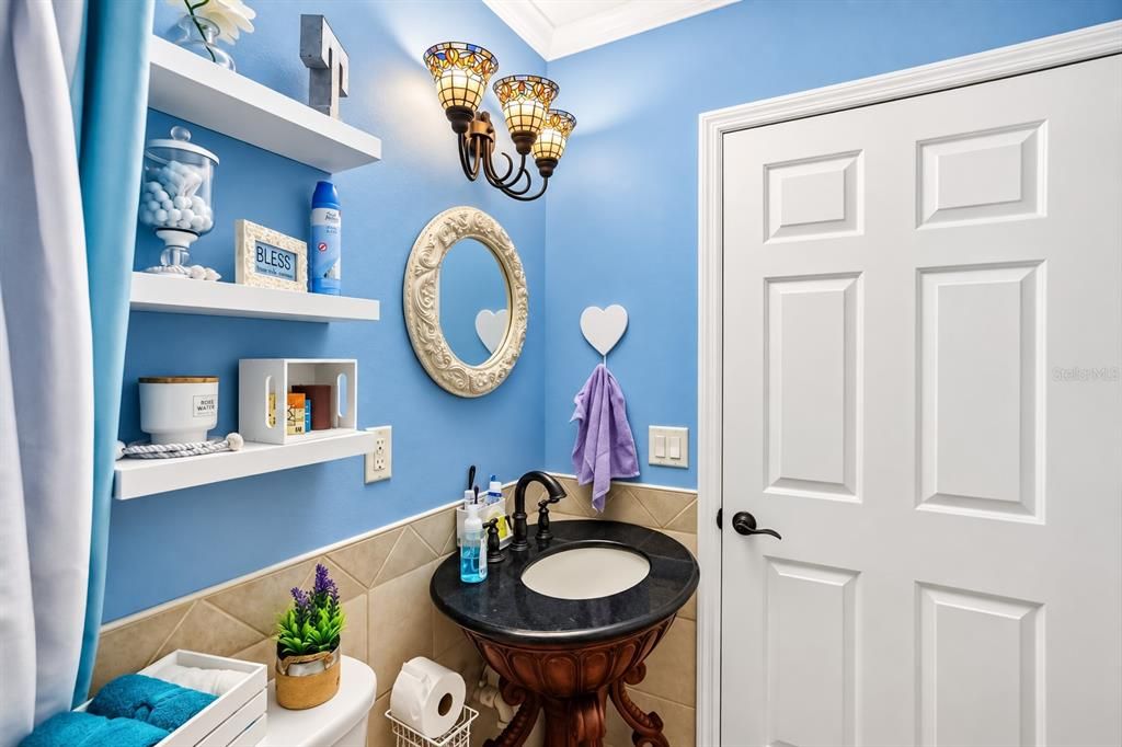For Sale: $635,000 (5 beds, 2 baths, 2514 Square Feet)