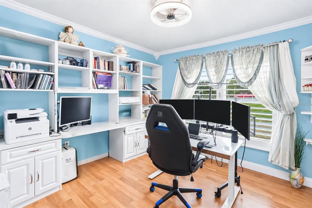 For Sale: $635,000 (5 beds, 2 baths, 2514 Square Feet)