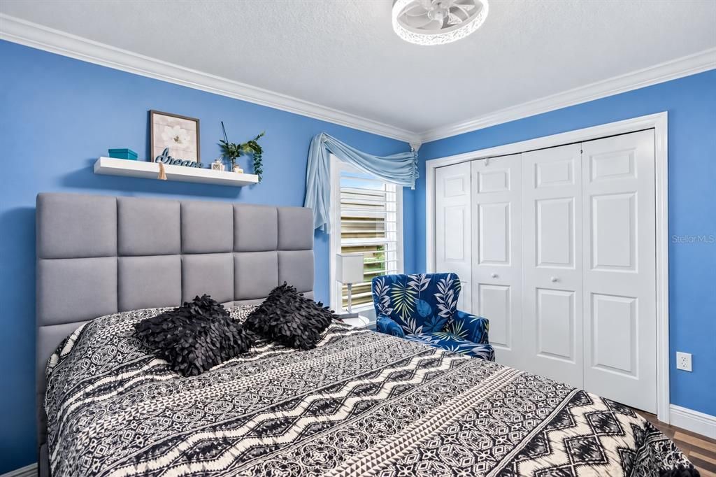 For Sale: $635,000 (5 beds, 2 baths, 2514 Square Feet)