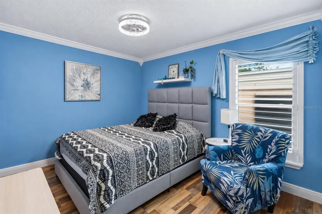 For Sale: $635,000 (5 beds, 2 baths, 2514 Square Feet)