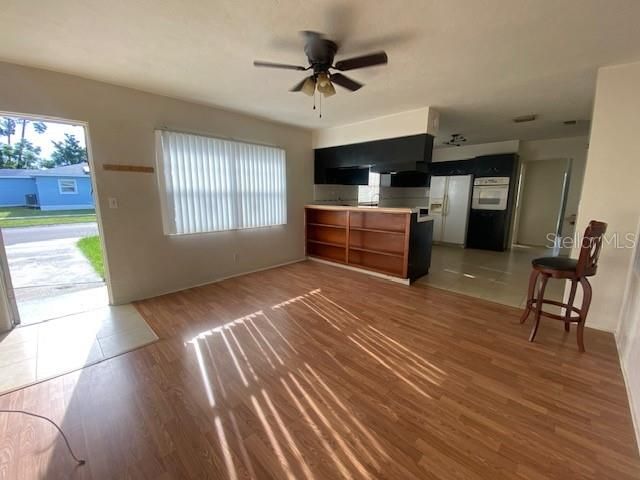 For Rent: $1,995 (3 beds, 1 baths, 1106 Square Feet)