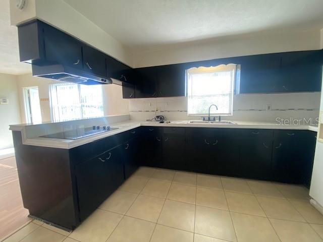 For Rent: $1,995 (3 beds, 1 baths, 1106 Square Feet)