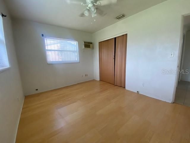 For Rent: $1,995 (3 beds, 1 baths, 1106 Square Feet)