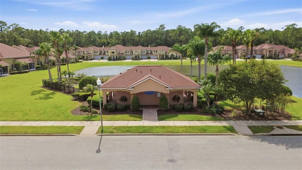 For Sale: $319,900 (2 beds, 2 baths, 1862 Square Feet)