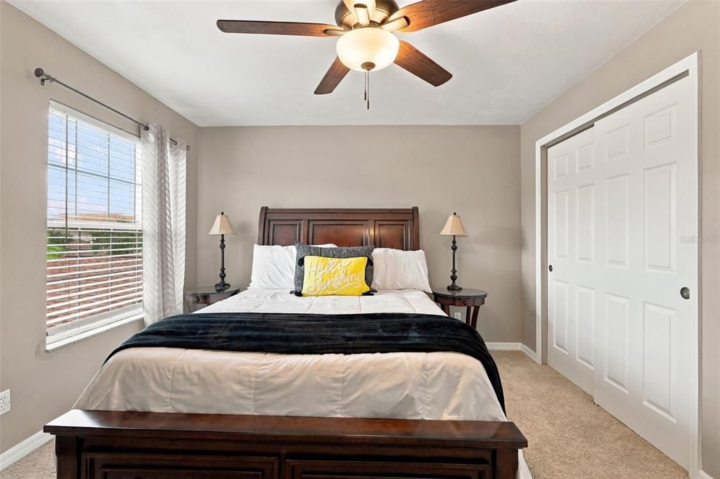 For Sale: $319,900 (2 beds, 2 baths, 1862 Square Feet)