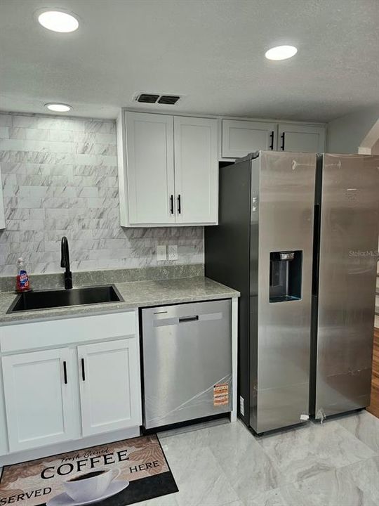 En Venta: $319,000 (3 camas, 2 baños, 1393 Pies cuadrados)