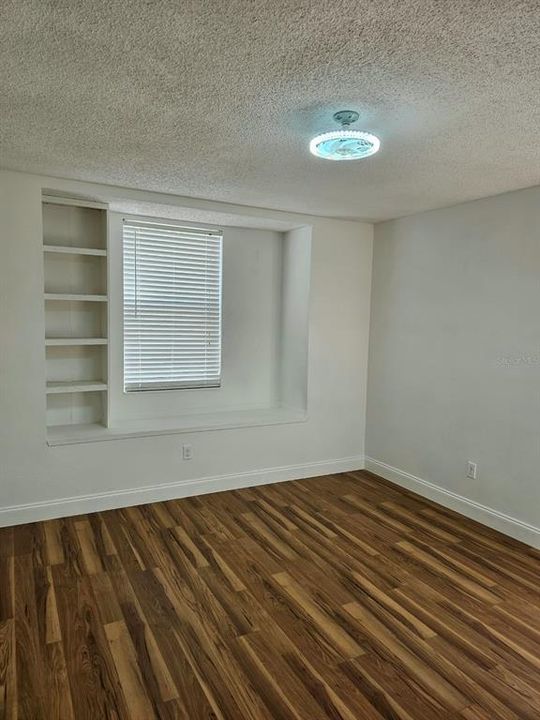 En Venta: $319,000 (3 camas, 2 baños, 1393 Pies cuadrados)