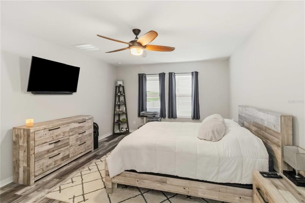 En Venta: $429,900 (6 camas, 3 baños, 3362 Pies cuadrados)