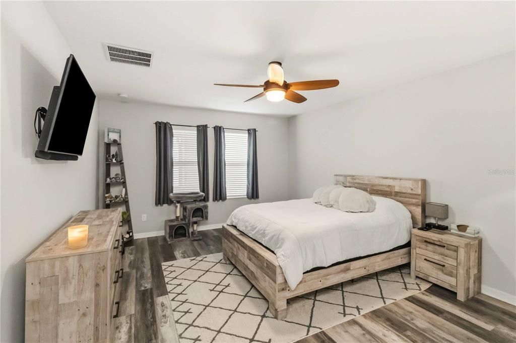 En Venta: $429,900 (6 camas, 3 baños, 3362 Pies cuadrados)