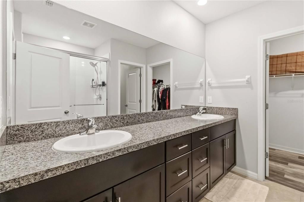En Venta: $429,900 (6 camas, 3 baños, 3362 Pies cuadrados)