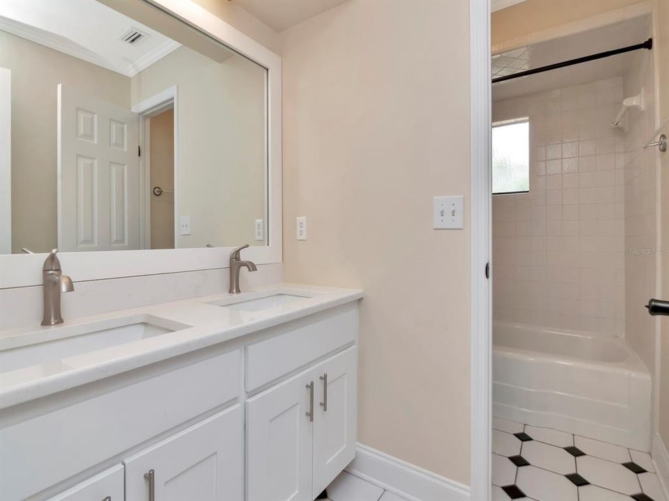 For Rent: $7,900 (4 beds, 3 baths, 2736 Square Feet)