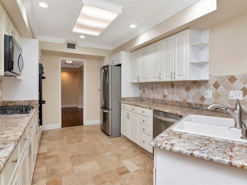 For Rent: $7,900 (4 beds, 3 baths, 2736 Square Feet)