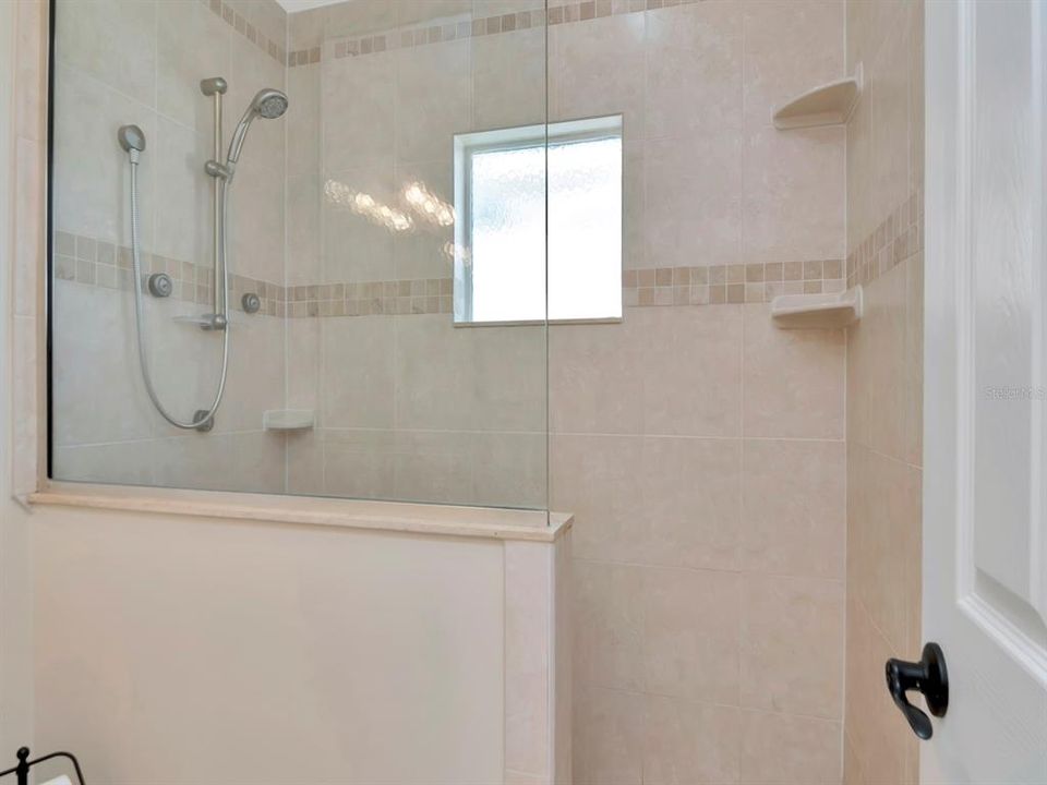 For Rent: $7,900 (4 beds, 3 baths, 2736 Square Feet)