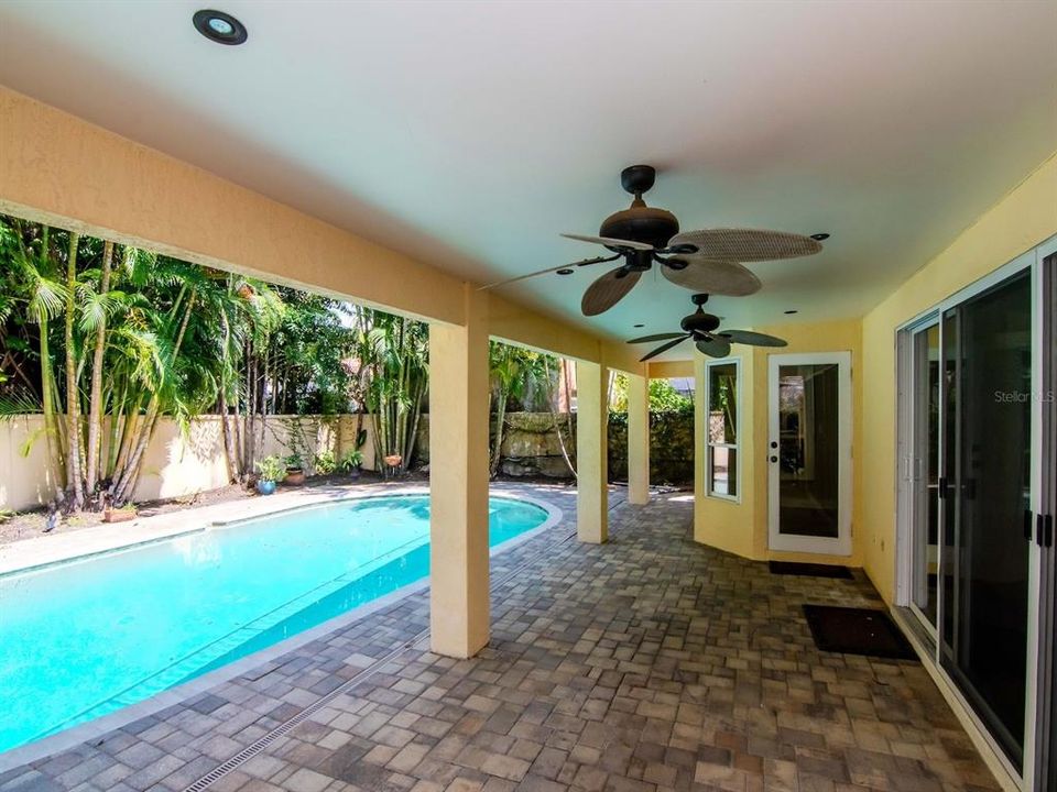 For Rent: $7,900 (4 beds, 3 baths, 2736 Square Feet)