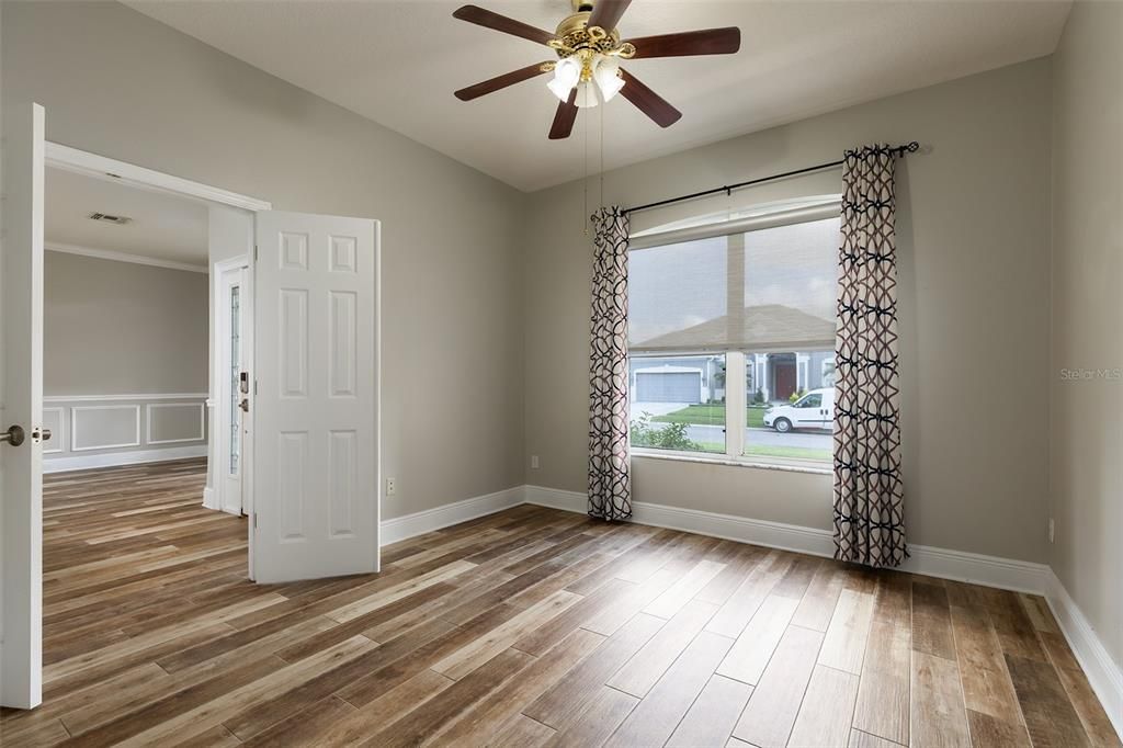 For Sale: $570,000 (5 beds, 3 baths, 3155 Square Feet)