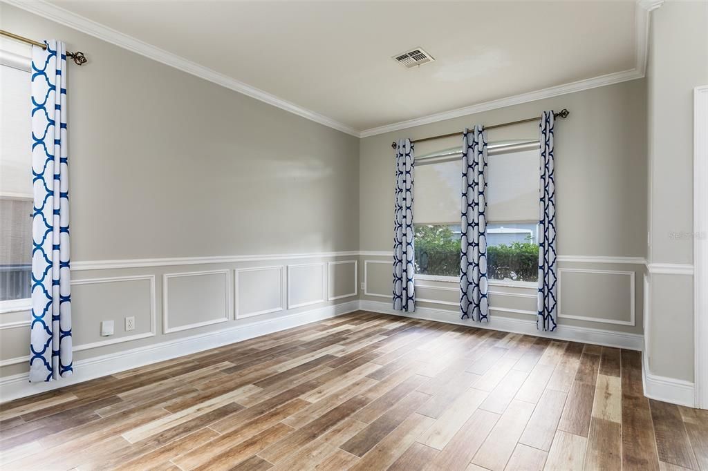 For Sale: $570,000 (5 beds, 3 baths, 3155 Square Feet)