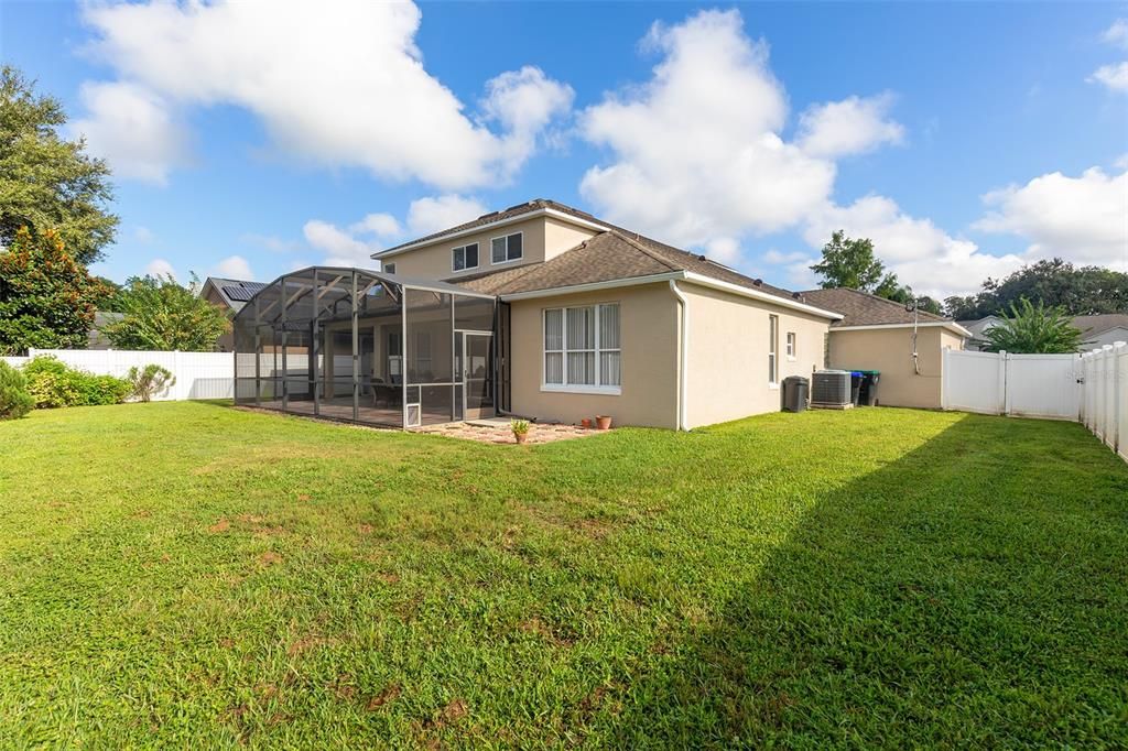 For Sale: $570,000 (5 beds, 3 baths, 3155 Square Feet)