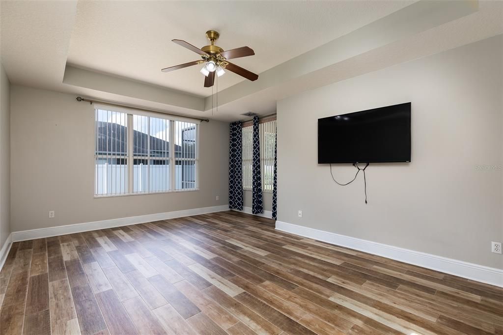 For Sale: $570,000 (5 beds, 3 baths, 3155 Square Feet)