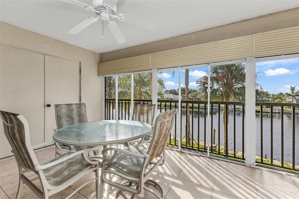 For Sale: $225,000 (2 beds, 2 baths, 1394 Square Feet)