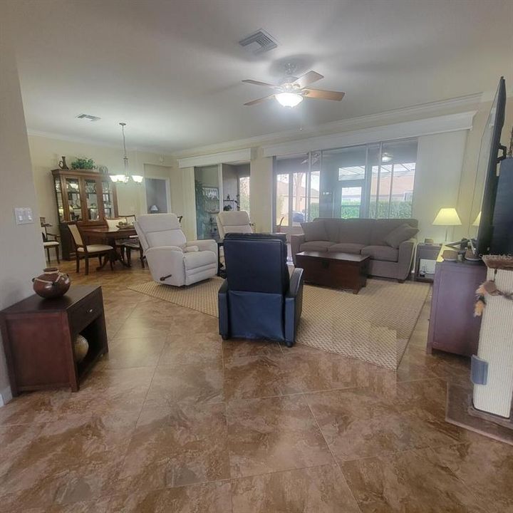 For Sale: $349,000 (2 beds, 2 baths, 1870 Square Feet)