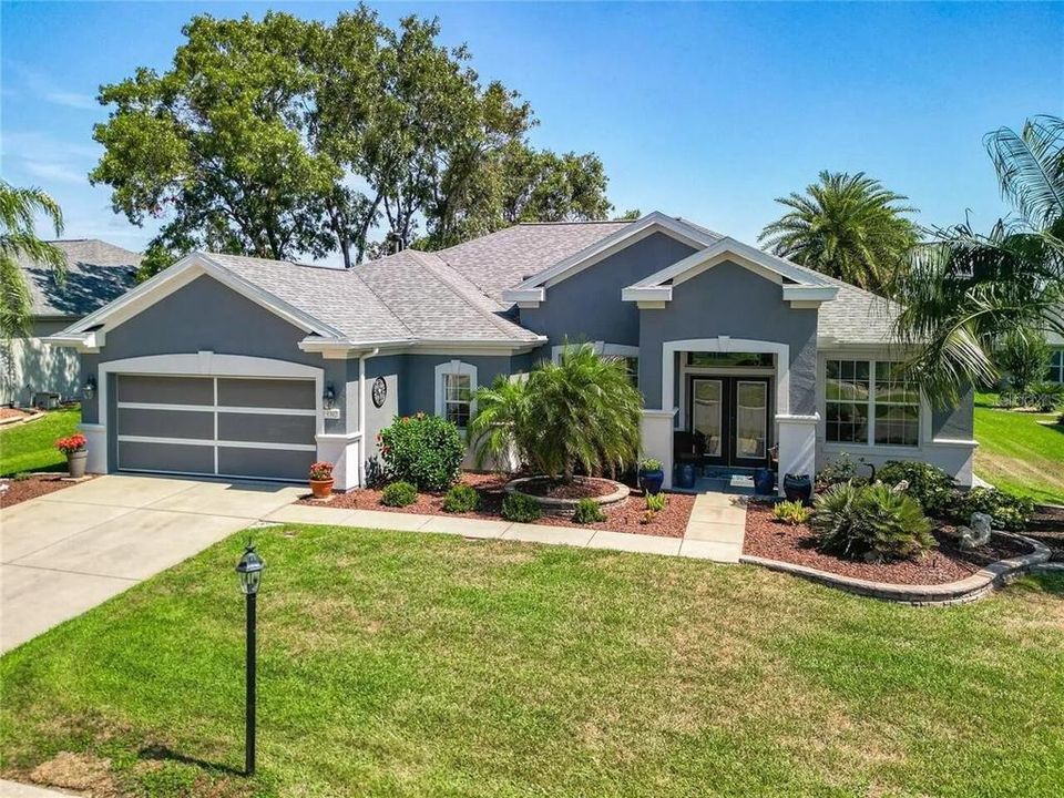 For Sale: $349,000 (2 beds, 2 baths, 1870 Square Feet)