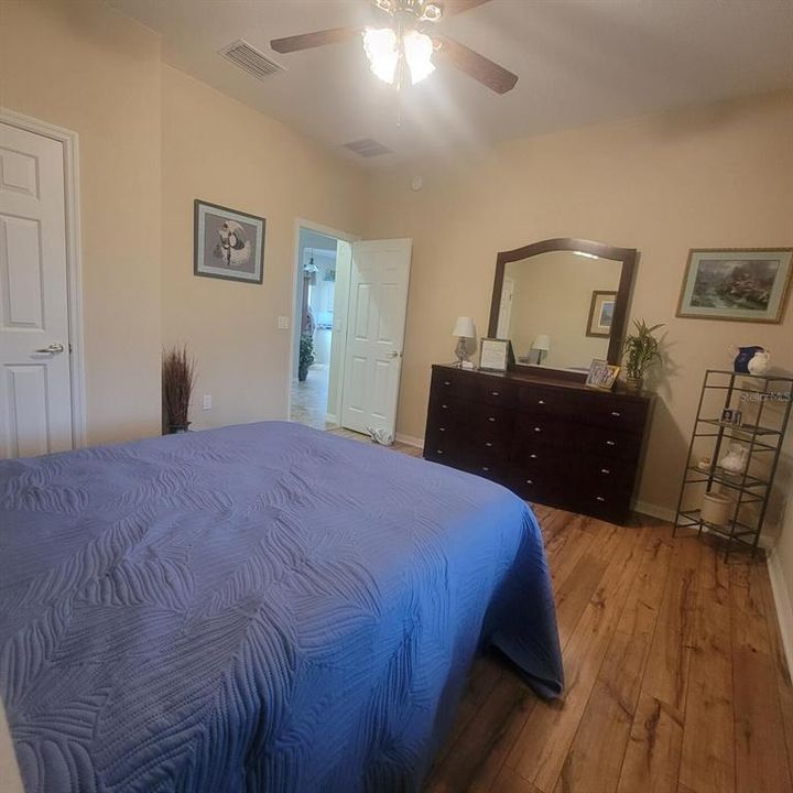 For Sale: $349,000 (2 beds, 2 baths, 1870 Square Feet)