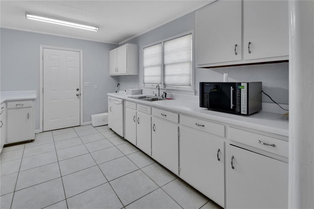 For Sale: $1,800,000 (0 beds, 0 baths, 1481 Square Feet)