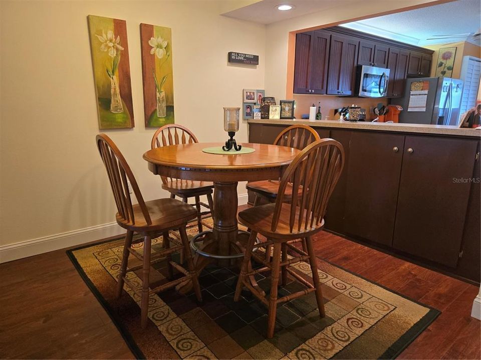 Activo con contrato: $190,000 (2 camas, 2 baños, 1062 Pies cuadrados)
