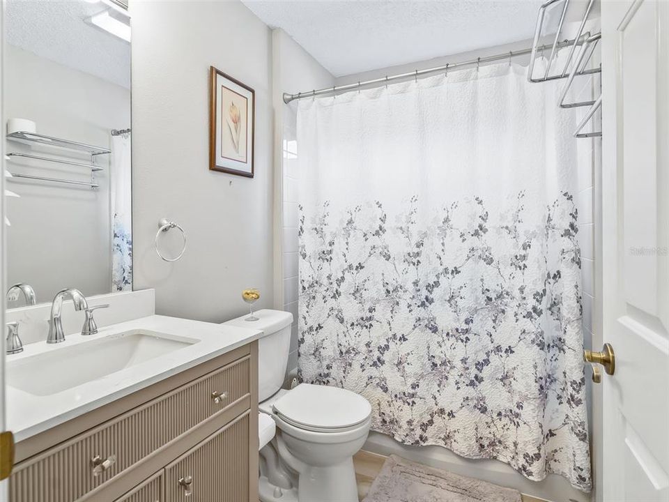 En Venta: $369,000 (3 camas, 2 baños, 1457 Pies cuadrados)