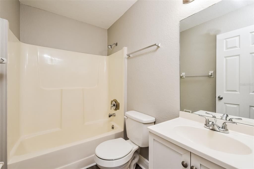 В аренду: $2,335 (3 спален, 2 ванн, 1144 Квадратных фут)