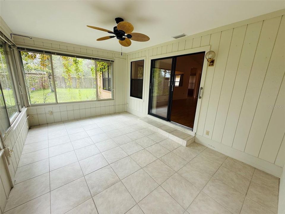 En Venta: $325,000 (3 camas, 2 baños, 1867 Pies cuadrados)