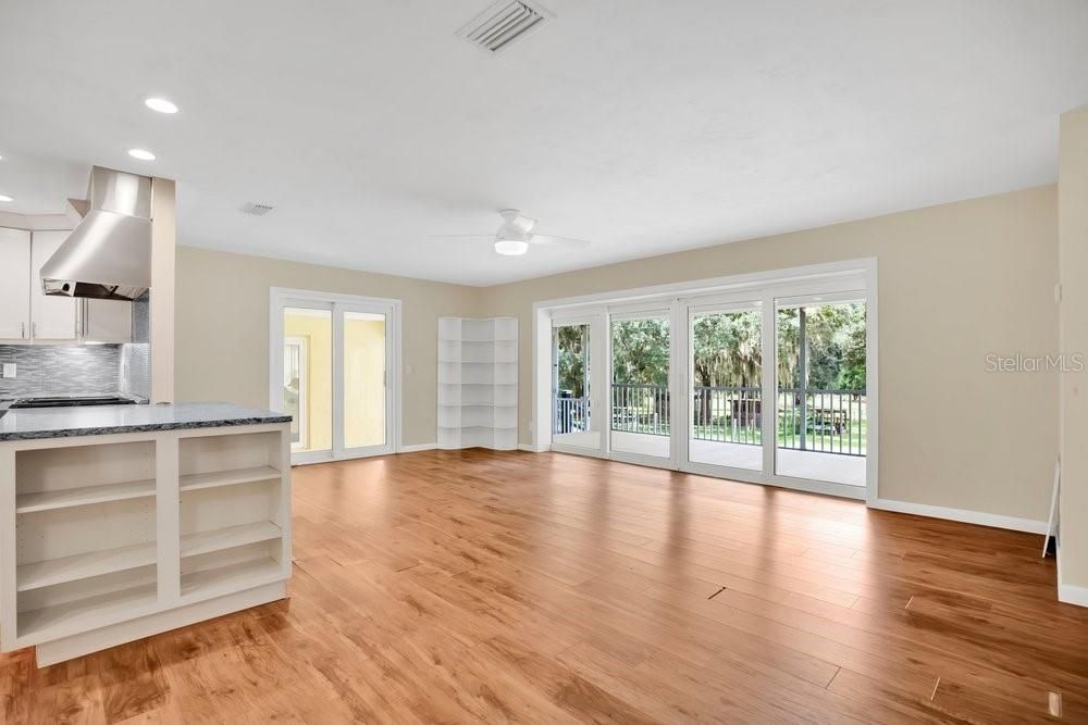 For Sale: $849,000 (4 beds, 4 baths, 2980 Square Feet)