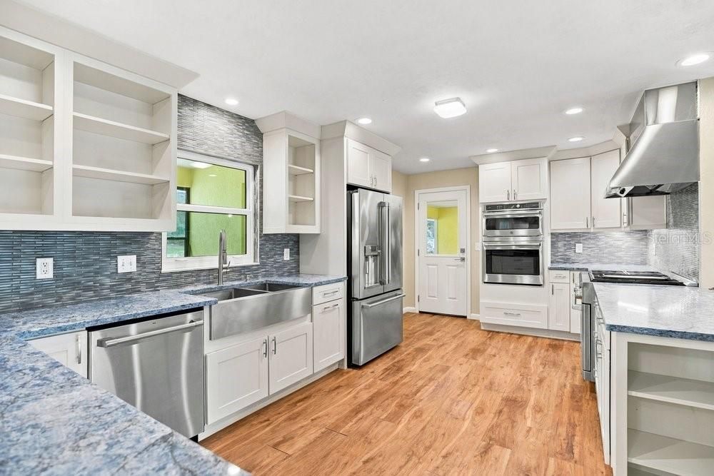 For Sale: $849,000 (4 beds, 4 baths, 2980 Square Feet)