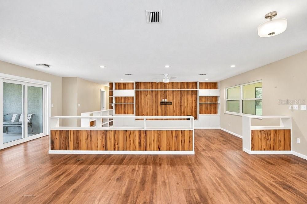 For Sale: $849,000 (4 beds, 4 baths, 2980 Square Feet)
