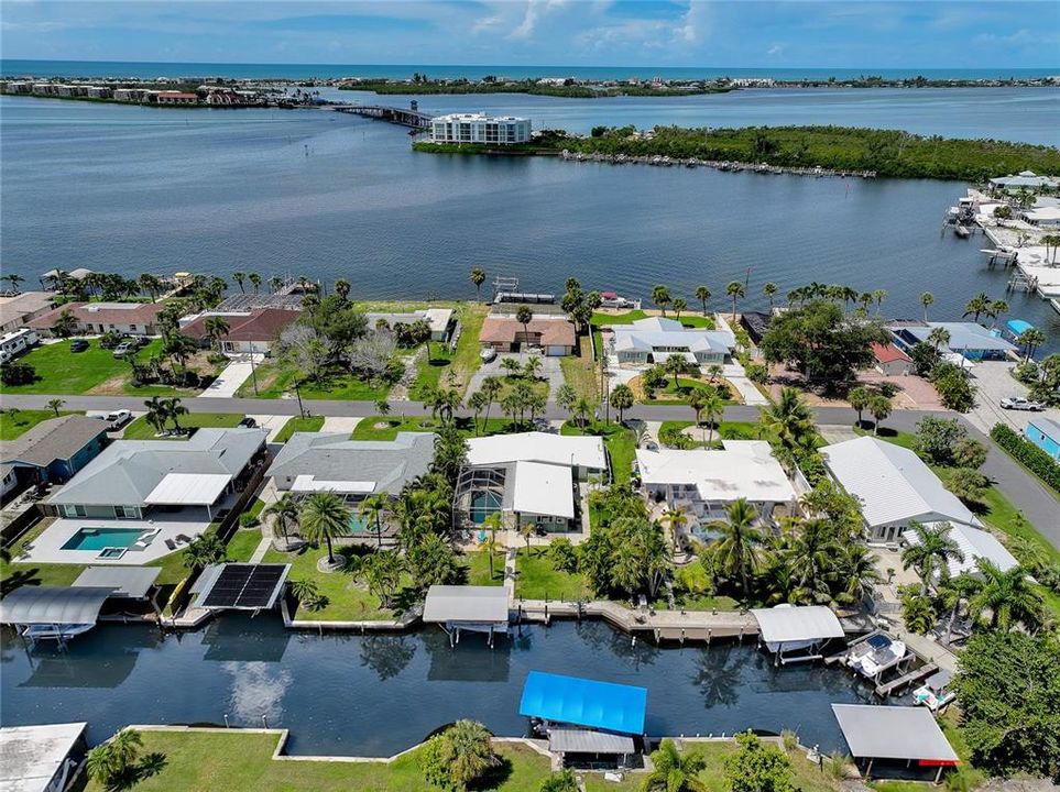 En Venta: $750,000 (3 camas, 2 baños, 1592 Pies cuadrados)