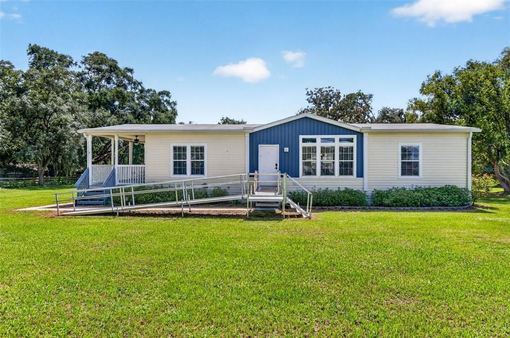 For Sale: $425,000 (3 beds, 2 baths, 1612 Square Feet)