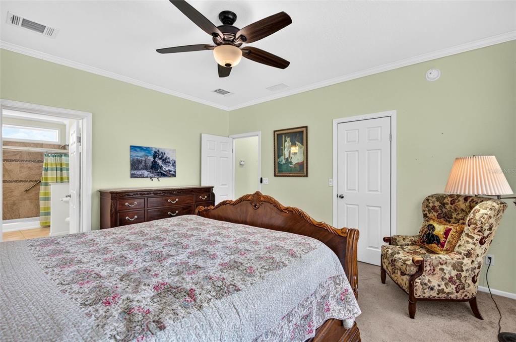 For Sale: $425,000 (3 beds, 2 baths, 1612 Square Feet)